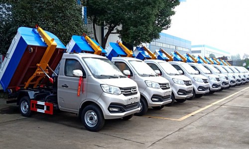 國(guó)六長(zhǎng)安勾臂垃圾車批量發(fā)車 國(guó)六長(zhǎng)安勾臂垃圾車批量發(fā)車